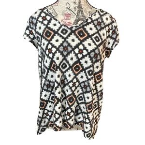 LOFT Black and White Geometric Short Sleeve Top